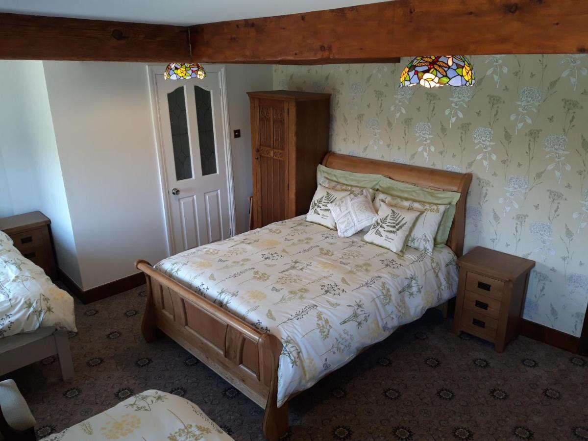 Upper Eyton Farmhouse B&B Alberbury Екстериор снимка
