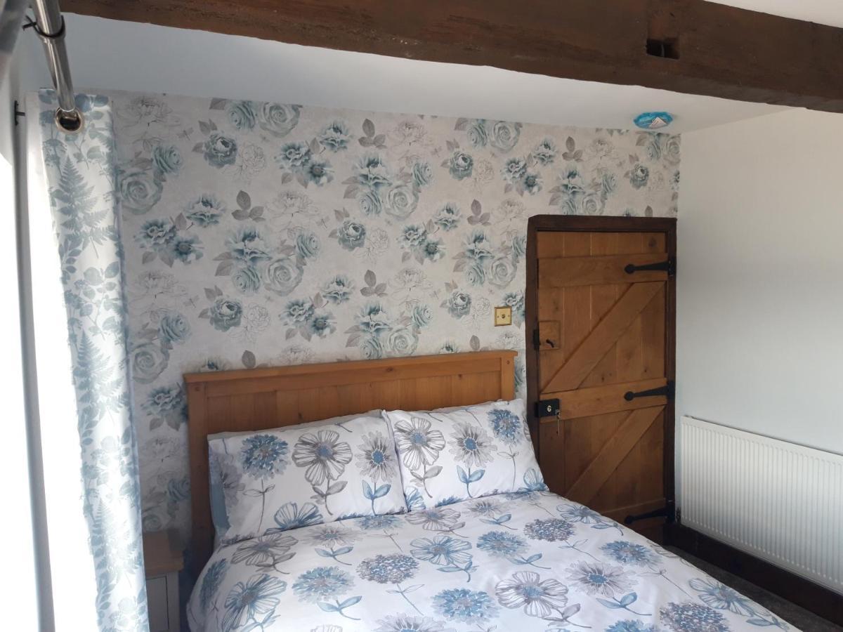 Upper Eyton Farmhouse B&B Alberbury Екстериор снимка