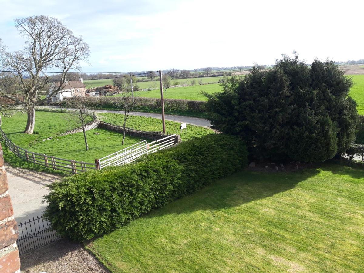 Upper Eyton Farmhouse B&B Alberbury Екстериор снимка