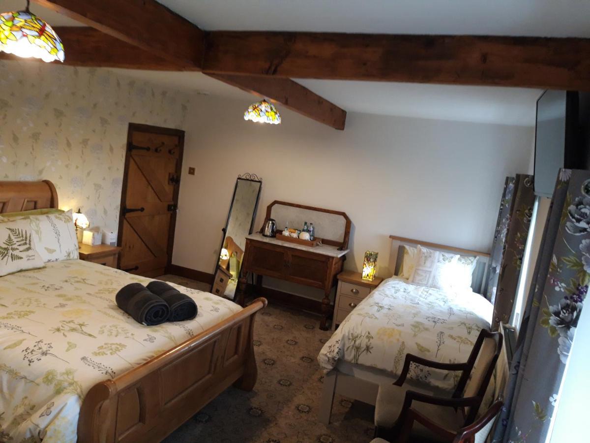Upper Eyton Farmhouse B&B Alberbury Екстериор снимка