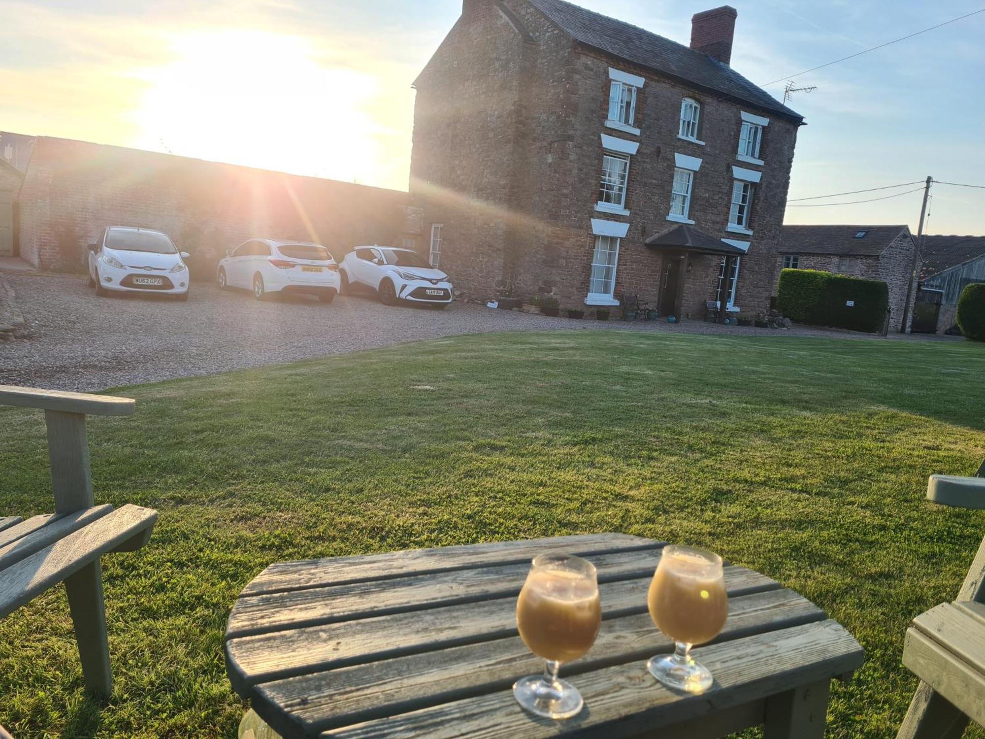 Upper Eyton Farmhouse B&B Alberbury Екстериор снимка